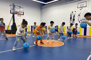 适合小学生的篮球游戏